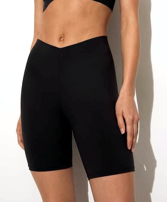 Black V-Waist Cycle Short