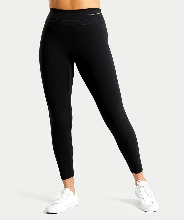 Onyx Sculpt Legging on body