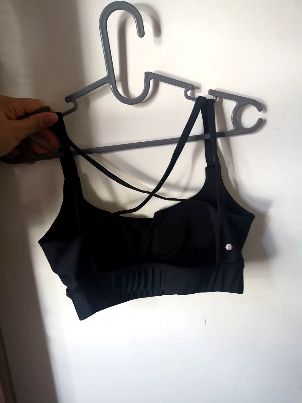Noir Support Bra on body